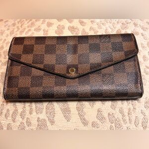 Sold! LOUIS VUITTON Zip Around Damier Portefeiulle Â· Sarah N63209 purse Ebene